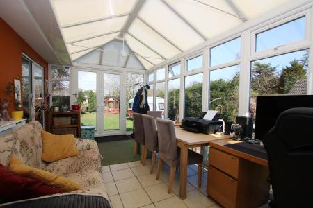 3 bedroom Detached bungalow for sale in Lincoln Road, Branston, LN4