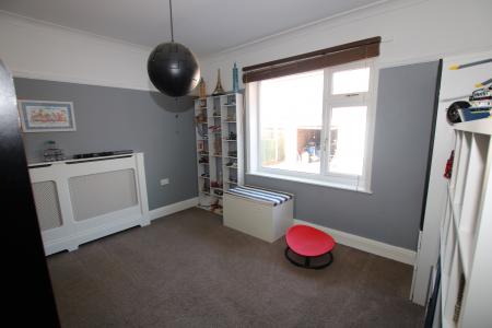 3 bedroom Detached bungalow for sale in Lincoln Road, Branston, LN4