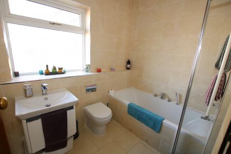 3 bedroom Detached bungalow for sale in Lincoln Road, Branston, LN4