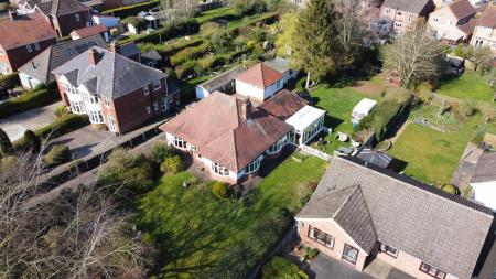 3 bedroom Detached bungalow for sale in Lincoln Road, Branston, LN4