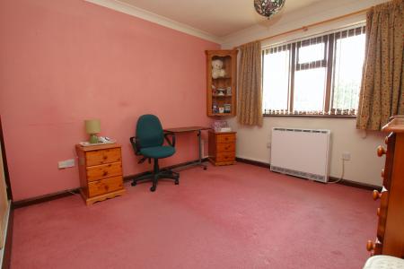 3 bedroom Detached bungalow for sale in Ermine Drive, Navenby, LN5