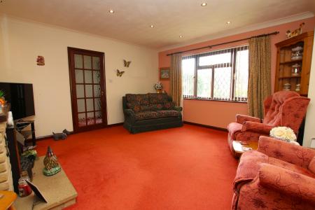 3 bedroom Detached bungalow for sale in Ermine Drive, Navenby, LN5