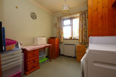 3 bedroom Detached bungalow for sale in Ermine Drive, Navenby, LN5