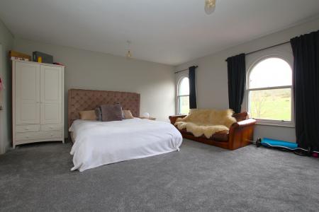 4 bedroom Town house for sale in South Park, Lincoln, LN5