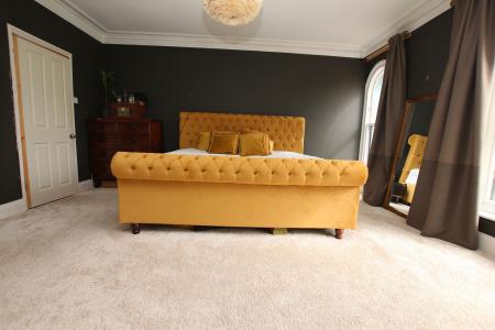 4 bedroom Town house for sale in South Park, Lincoln, LN5