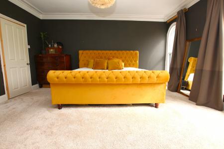 4 bedroom Town house for sale in South Park, Lincoln, LN5