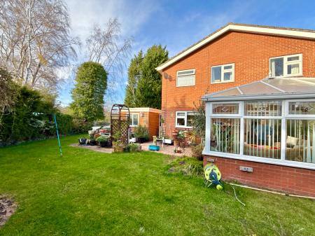 4 bedroom Detached house for sale in Thirlmere Way, Lincoln, LN6