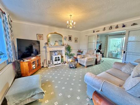 4 bedroom Detached house for sale in Thirlmere Way, Lincoln, LN6