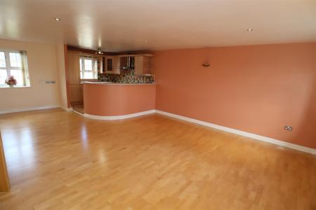 2 bedroom Flat to let in Cathedral Heights, Chichester Road, Bracebridge Heath, LN4