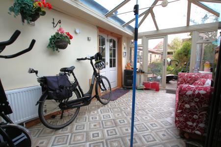 3 bedroom Terraced House for sale in High Street, Metheringham, LN4