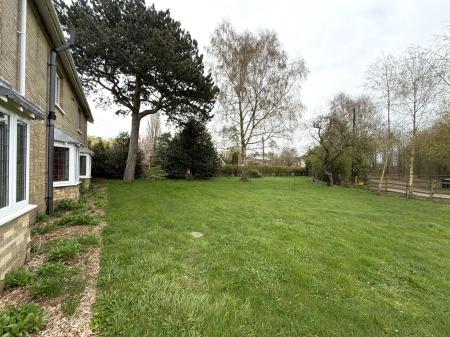 6 bedroom Detached house to let in Barlings Lane, Langworth, LN3