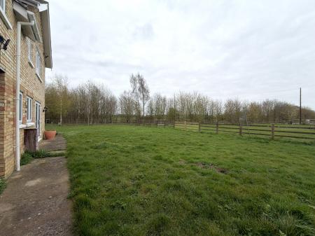 6 bedroom Detached house to let in Barlings Lane, Langworth, LN3