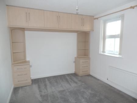 3 bedroom Semi-detached house to let in Fox Covert, South Hykeham, LN6