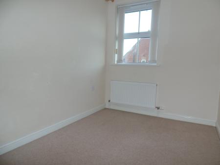 3 bedroom Semi-detached house to let in Fox Covert, South Hykeham, LN6