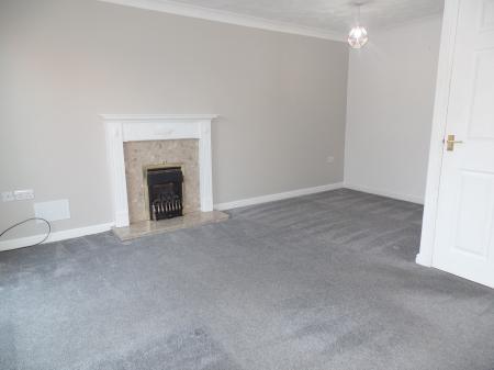 3 bedroom Semi-detached house to let in Fox Covert, South Hykeham, LN6