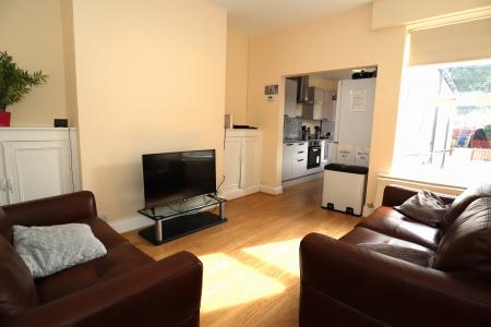 6 bedroom Terraced House to let in St Catherines Grove, Lincoln, LN5