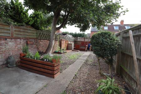 6 bedroom Terraced House to let in St Catherines Grove, Lincoln, LN5