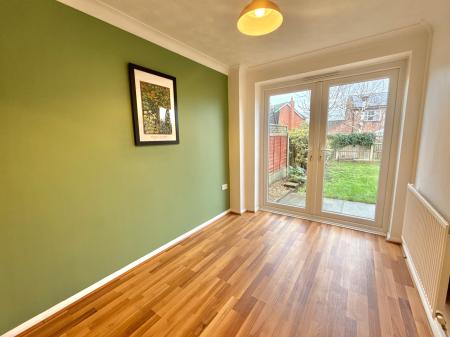 3 bedroom Semi-detached house to let in The Gleanings, Navenby, LN5