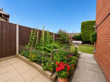 4 bedroom Link detached house for sale in Halls Court, Dunston, LN4