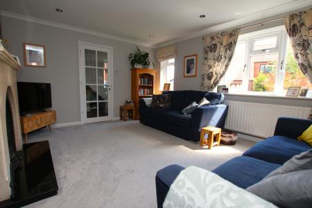 4 bedroom Link detached house for sale in Halls Court, Dunston, LN4