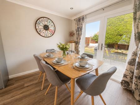 4 bedroom Link detached house for sale in Halls Court, Dunston, LN4