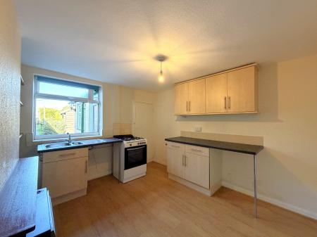 2 bedroom Terraced House to let in Grantham Road, Bracebridge Heath, LN4
