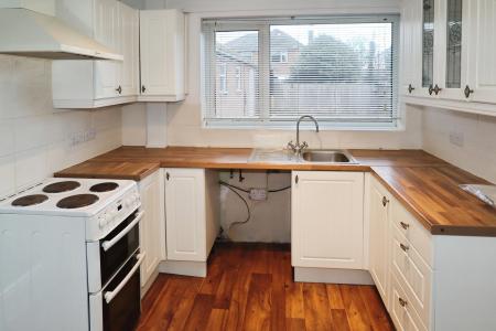 3 bedroom Semi-detached house to let in High Street, Caythorpe, NG32