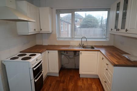 3 bedroom Semi-detached house to let in High Street, Caythorpe, NG32