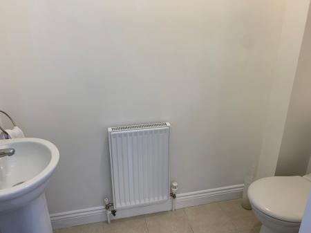 2 bedroom Semi-detached house to let in Riseholme Road, Lincoln, LN1