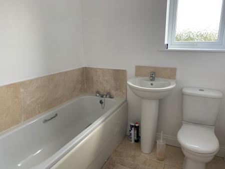 2 bedroom Semi-detached house to let in Riseholme Road, Lincoln, LN1