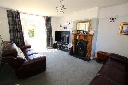 4 bedroom Detached house for sale in Satterley Close, Witham St Hughs, LN6