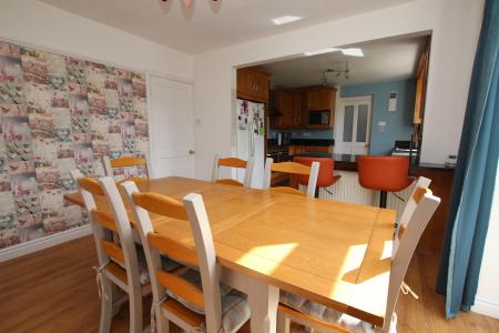 4 bedroom Detached house for sale in Satterley Close, Witham St Hughs, LN6