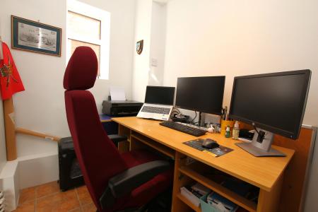 4 bedroom Detached house for sale in Satterley Close, Witham St Hughs, LN6