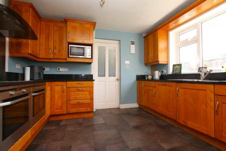 4 bedroom Detached house for sale in Satterley Close, Witham St Hughs, LN6