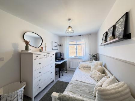 2 bedroom Terraced House to let in Peacock Avenue, Branston, LN4