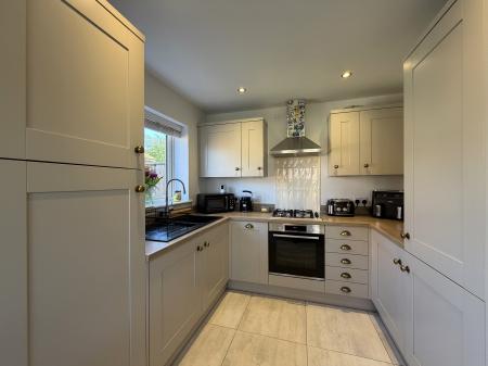2 bedroom Terraced House to let in Peacock Avenue, Branston, LN4