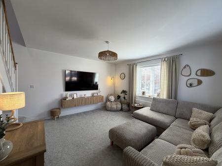 2 bedroom Terraced House to let in Peacock Avenue, Branston, LN4