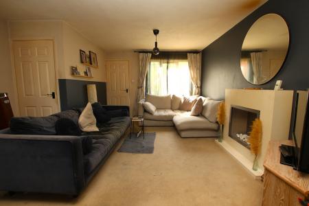 3 bedroom Semi-detached house for sale in Tobruk Close, Lincoln, LN1