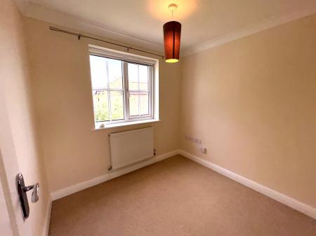 4 bedroom Detached house to let in Headland Way, Navenby, LN5