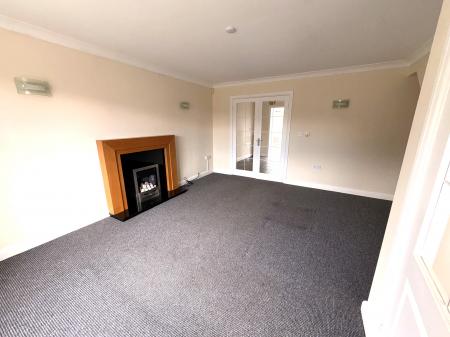4 bedroom Detached house to let in Headland Way, Navenby, LN5