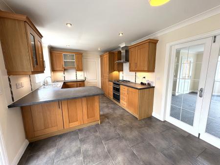 4 bedroom Detached house to let in Headland Way, Navenby, LN5