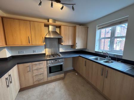 3 bedroom Flat to let in Deansleigh, Lincoln, LN1