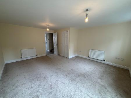3 bedroom Flat to let in Deansleigh, Lincoln, LN1