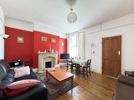 4 bedroom Terraced House for sale in Avondale Street, Lincoln, LN2