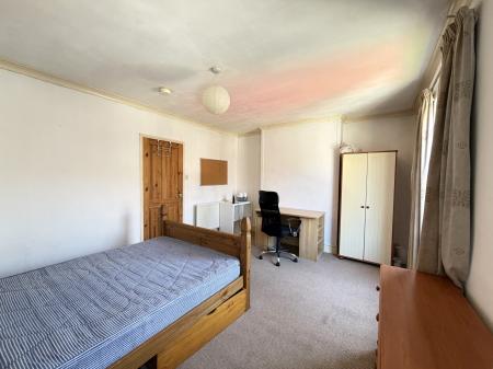 4 bedroom Terraced House for sale in Avondale Street, Lincoln, LN2