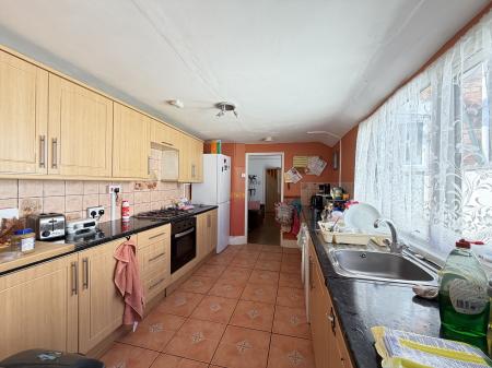 4 bedroom Terraced House for sale in Avondale Street, Lincoln, LN2