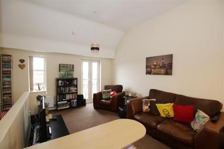 2 bedroom Flat to let in Pigot Way, Lincoln, LN2