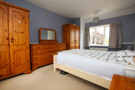 3 bedroom Semi-detached house for sale in Lincoln Road, North Hykeham, LN6
