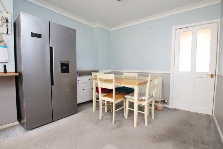 3 bedroom Semi-detached house for sale in Lincoln Road, North Hykeham, LN6