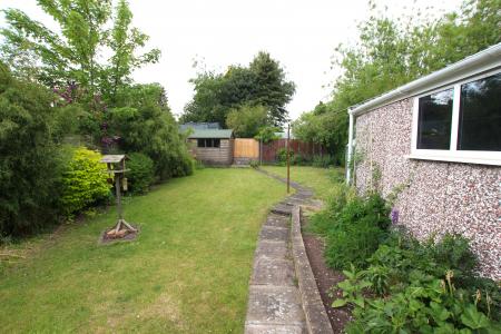 3 bedroom Semi-detached house for sale in Lincoln Road, North Hykeham, LN6